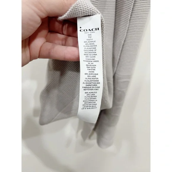 Coach Embossed Signature Knit Scarf Ice - Picture 5 of 7